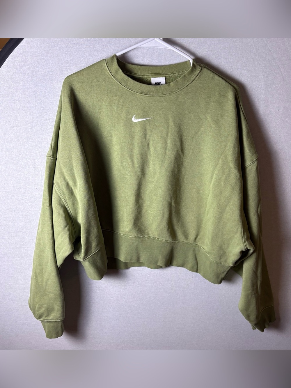 Nike Phoenix Fleece cropped crewneck sweatshirt 
green size medium